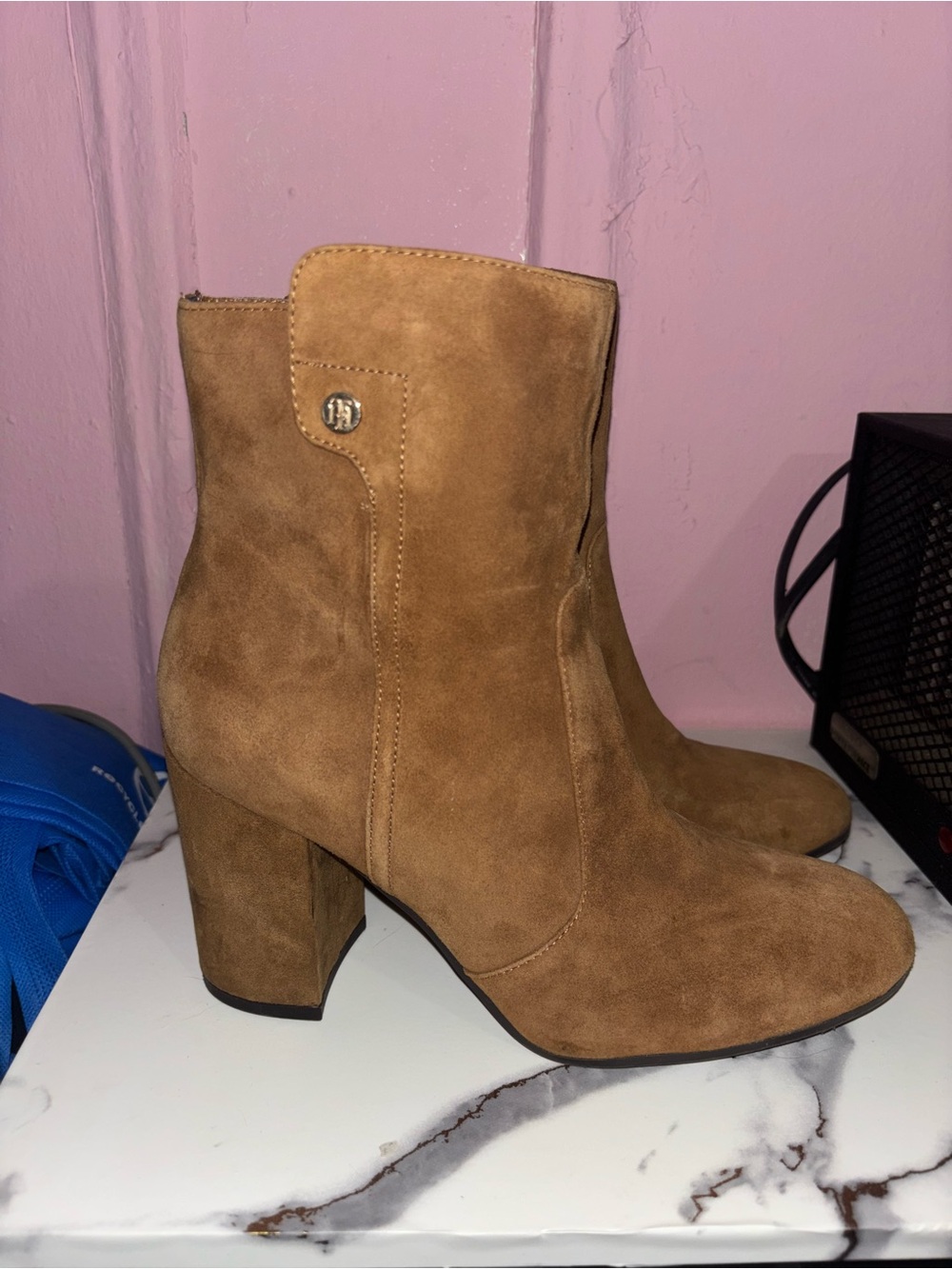 Tommy Hilfiger Classic Suede Ankle Boots in Brown US 8.5